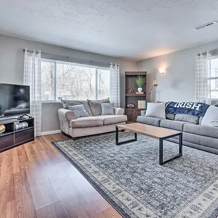 Cozy South Bend Retreat Less Than 2 Mi To Notre Dame!